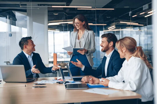 Corporate meeting accompanying business translation services Corporate meeting accompanying business translation services