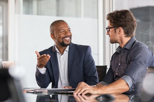 Business conversation accompanying interpreting and translation services Business conversation accompanying interpreting and translation services